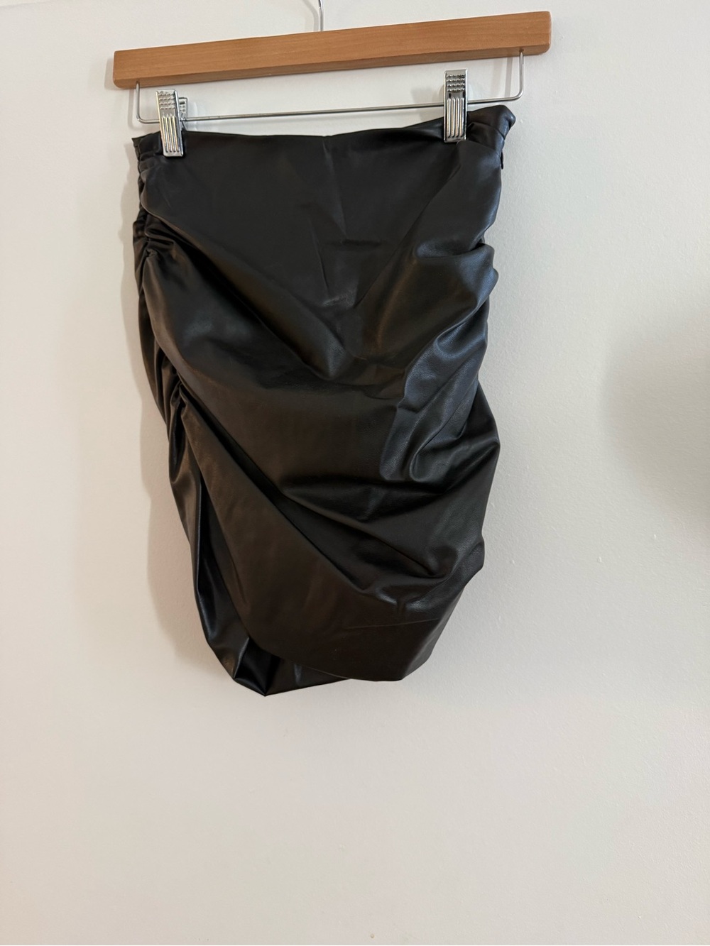 Wilfred Black Faux Leather Ruched Mini Skirt